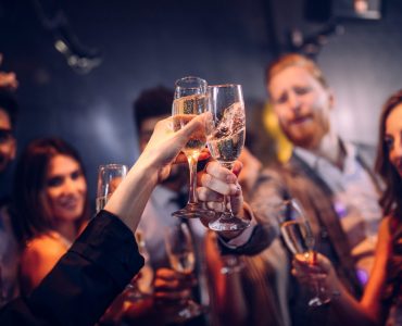 REACHING PROFESSIONALS GUIDE – AFTER WORK DRINKS