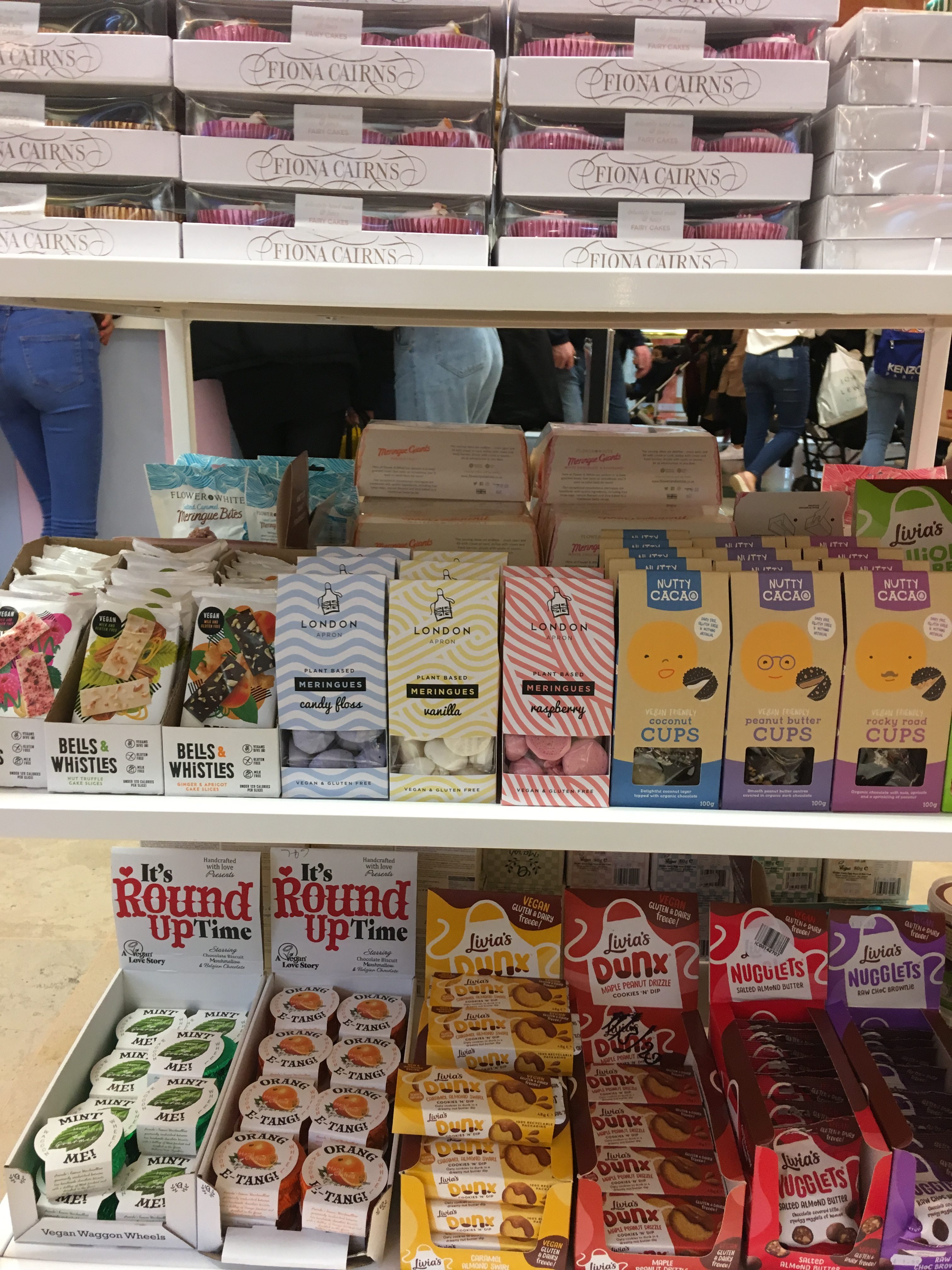Merchandiser building retail display